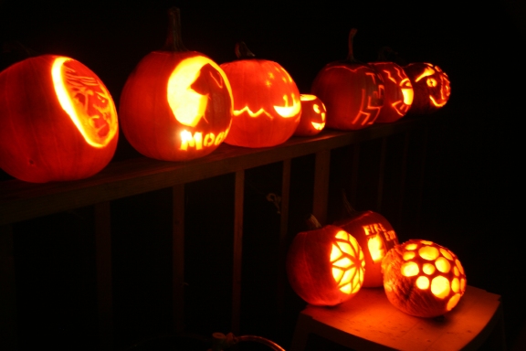 Jack-o-lanterns10_19_2009.jpg