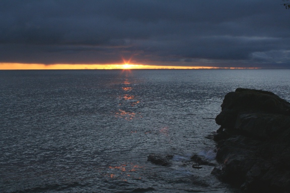 SunriseTofte10_7_2009.jpg