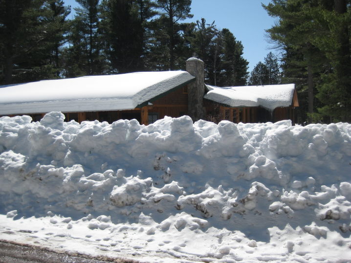 snowbuilding3_6_09.jpg